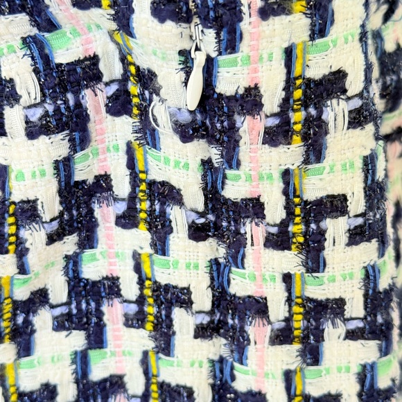 Ann Taylor Houndstooth Tweed Mini Skirt Size 0P - Picture 3 of 5